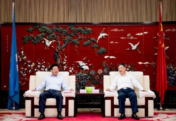 溫樞剛會(huì)見云南能投集團(tuán)黨委書記、董事長(zhǎng)段文泉
