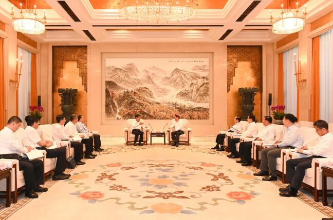 舒印彪拜會湖北省委書記應(yīng)勇、省長王曉東