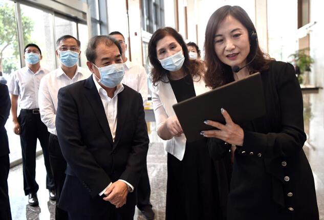 南方電網(wǎng)公司董事長、黨組書記孟振平調(diào)研鼎和保險(xiǎn)公司