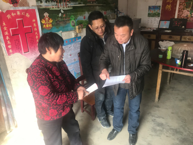 張紅軍：用真心，換真情，扶真貧