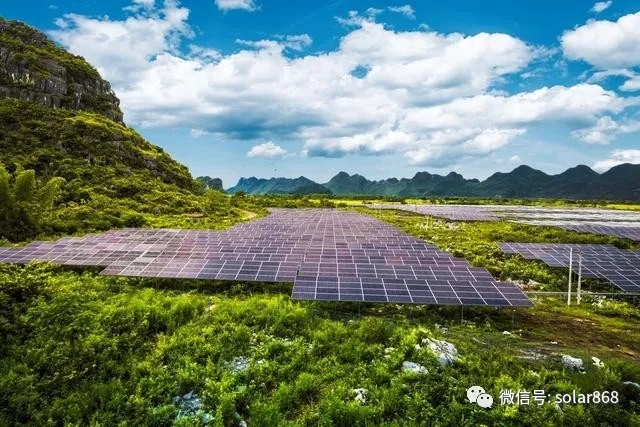 南方電網(wǎng)公司發(fā)布服務(wù)碳達(dá)峰、碳中和工作方案，提出5個(gè)方面21項(xiàng)重點(diǎn)舉措，構(gòu)建以新能源為主體的新型電力系統(tǒng)