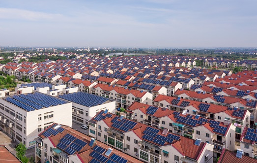 【兩會(huì)】南存輝委員：建議戶用光伏電力納入綠電、綠證、碳排放權(quán)交易市場(chǎng)
