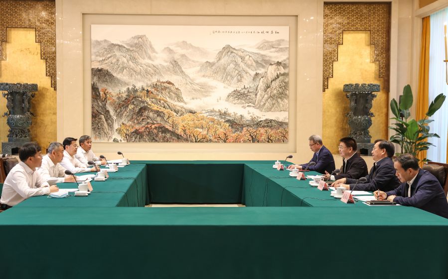 雷鳴山、韓君拜會湖北省委書記王蒙徽、省長王忠林
