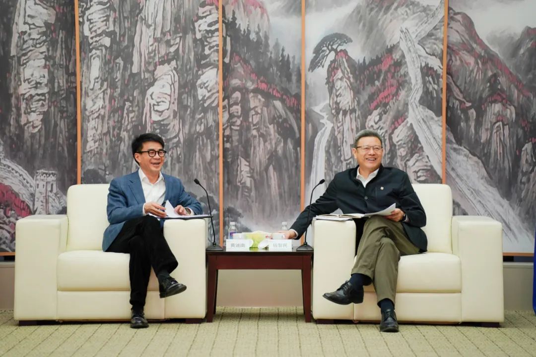 國家電投黨組書記、董事長錢智民會(huì)見申能集團(tuán)黨委書記、董事長黃迪南