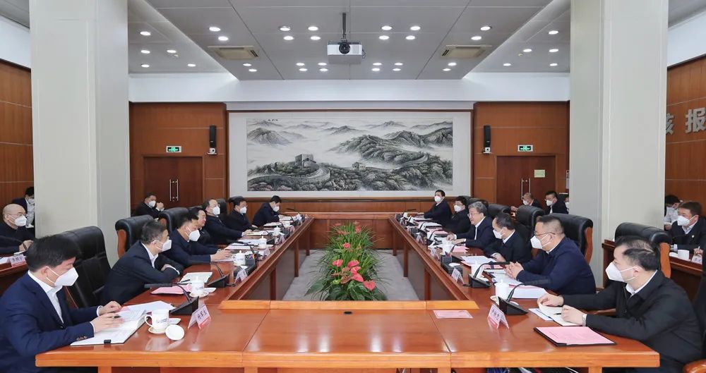 中核集團黨組書記、董事長余劍鋒與遼寧省委書記郝鵬、省長李樂成會談