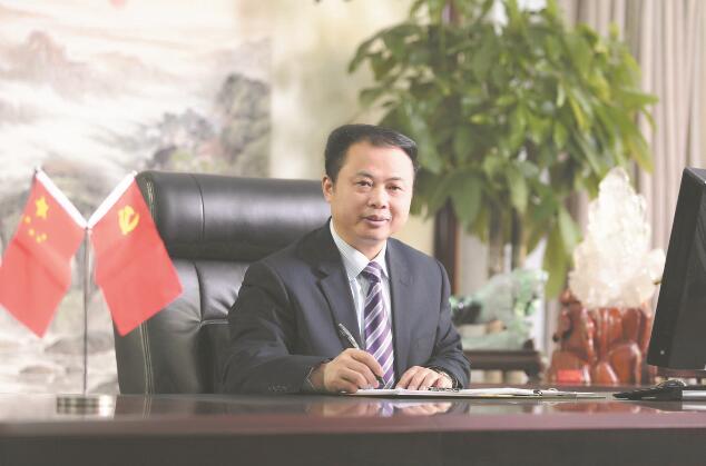 全國(guó)人大代表、天能控股集團(tuán)有限公司董事長(zhǎng)張?zhí)烊危喊l(fā)揮科技創(chuàng)新主力軍作用 推動(dòng)儲(chǔ)能產(chǎn)業(yè)高質(zhì)量發(fā)展
