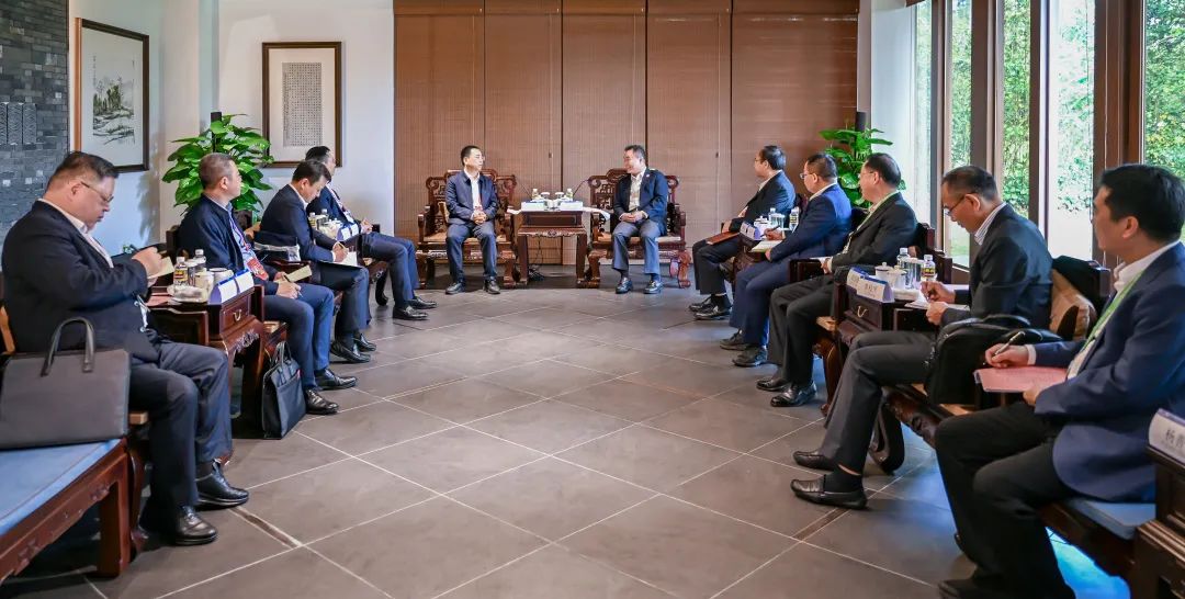 大唐集團(tuán)黨組書記、董事長鄒磊與海南省副省長倪強(qiáng)會(huì)談