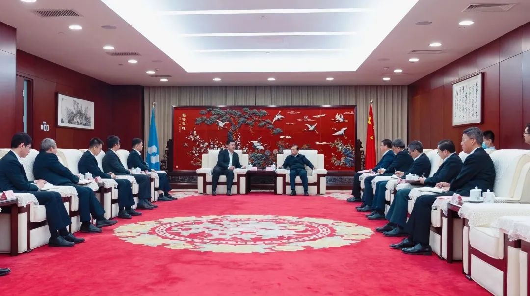 華電集團(tuán)黨組書記、董事長江毅會見海博思創(chuàng)董事長、總經(jīng)理張劍輝