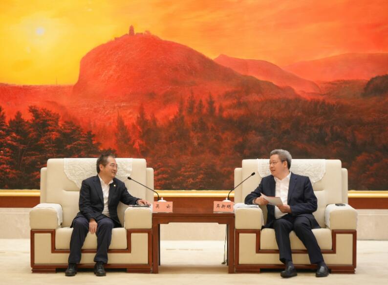 中國(guó)能建黨委常委、副總經(jīng)理吳云與南通市委書記、市長(zhǎng)吳新明會(huì)談