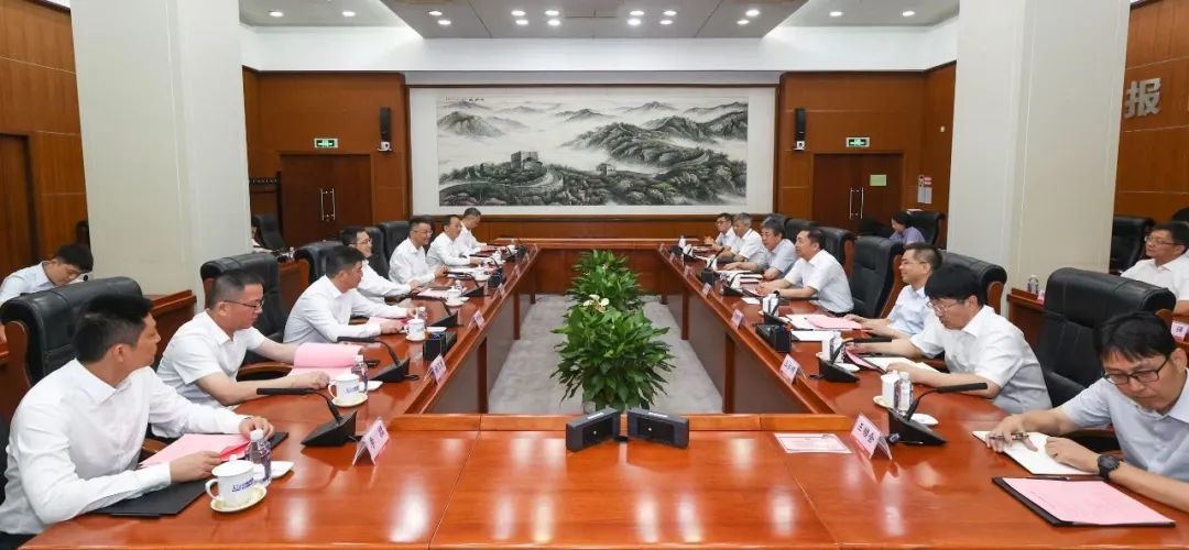 中核集團黨組副書記、總經(jīng)理顧軍會見蘇州市委副書記、市長吳慶文一行