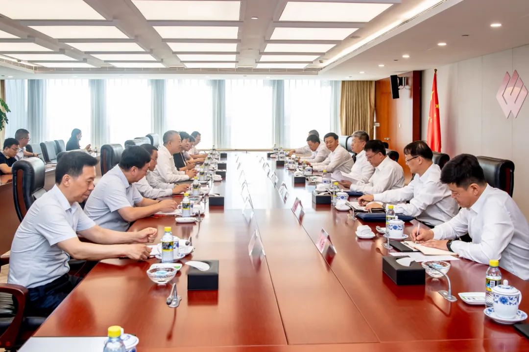 國家能源集團黨組書記、董事長劉國躍會見包頭市委副書記、市長張銳