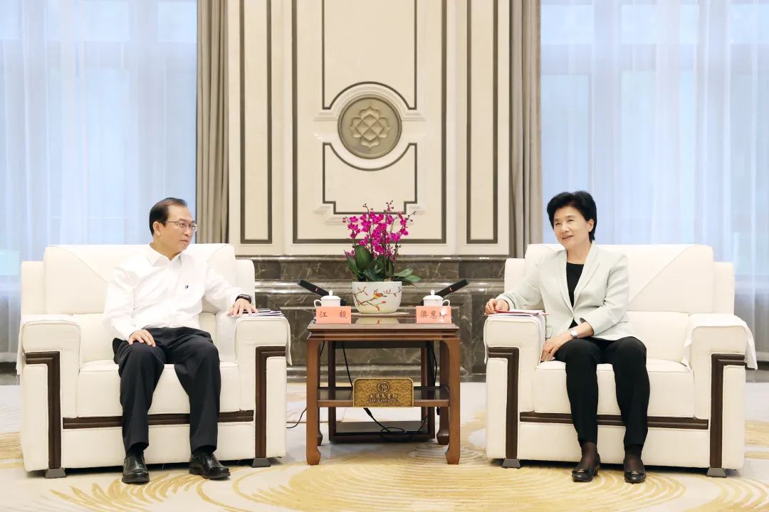 華電集團黨組書記、董事長江毅拜會黑龍江省委副書記、省長梁惠玲