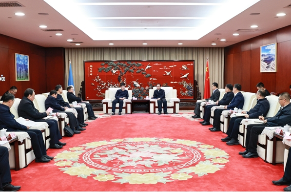 江毅會見內(nèi)蒙古自治區(qū)黨委常委、常務(wù)副主席黃志強