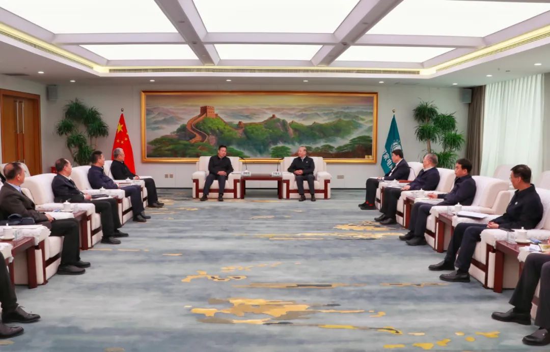 劉明勝、栗寶卿與國家電網(wǎng)董事長辛保安、總經(jīng)理張智剛會談