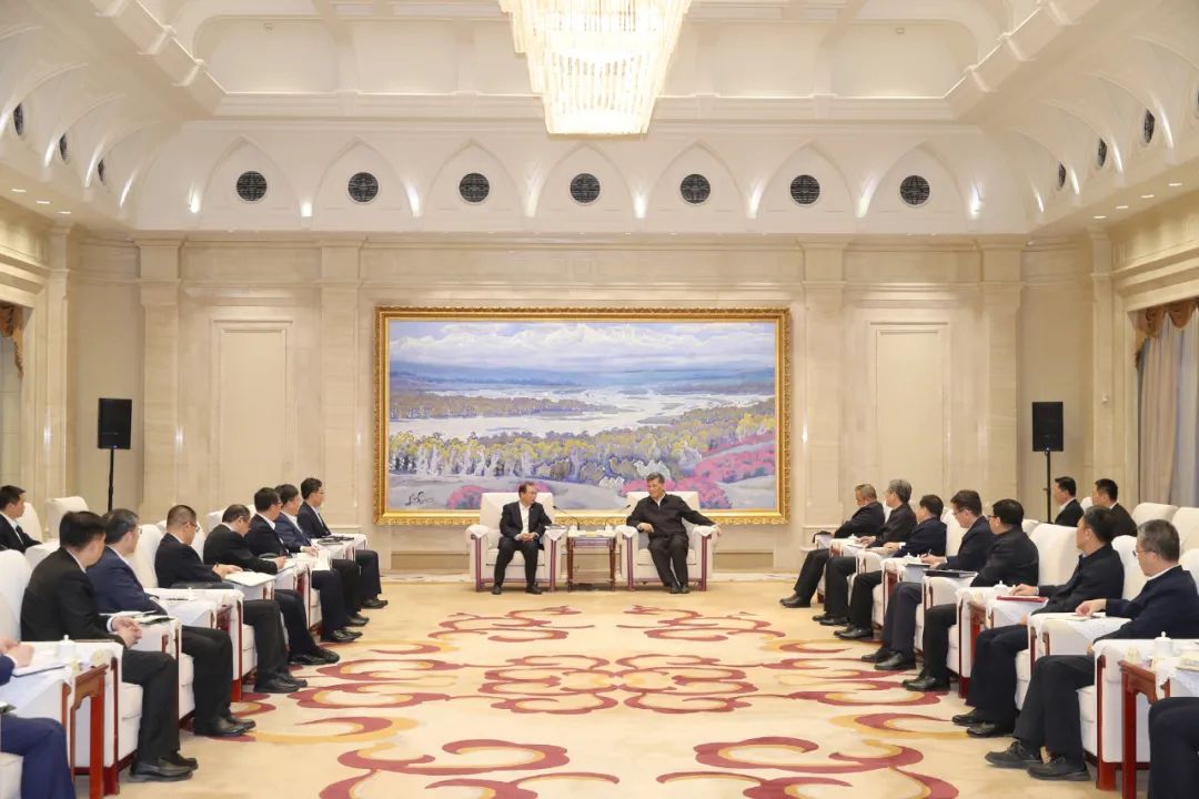 華電集團黨組書記、董事長江毅拜會新疆維吾爾自治區(qū)主要領(lǐng)導