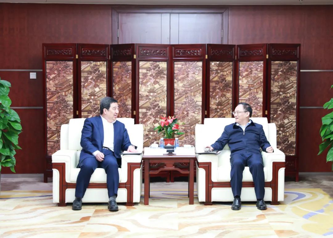 中國電氣裝備白忠泉董事長、周群總經(jīng)理拜訪中鋁集團(tuán)董事長段向東、總經(jīng)理王石磊