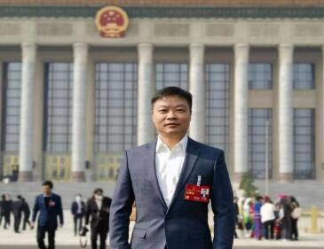 【兩會(huì)好聲音】全國人大代表、小鵬汽車董事長何小鵬：探索限定場景無人駕駛法規(guī)，助力車網(wǎng)融合和低空經(jīng)濟(jì)騰飛