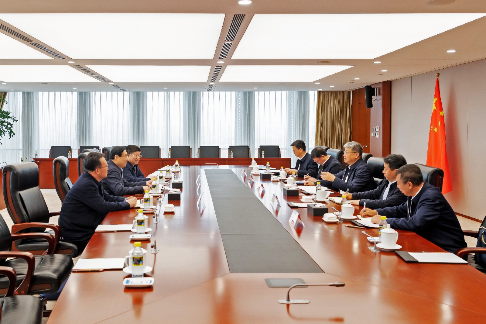 國家能源集團黨組書記、董事長劉國躍會見陜西省政協(xié)副主席、榆林市委書記張曉光