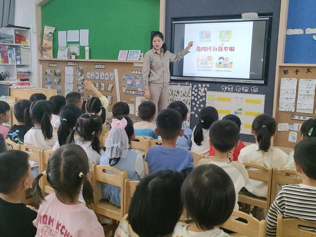 國網(wǎng)光澤縣供電公司電“亮”校園，安全“童”行