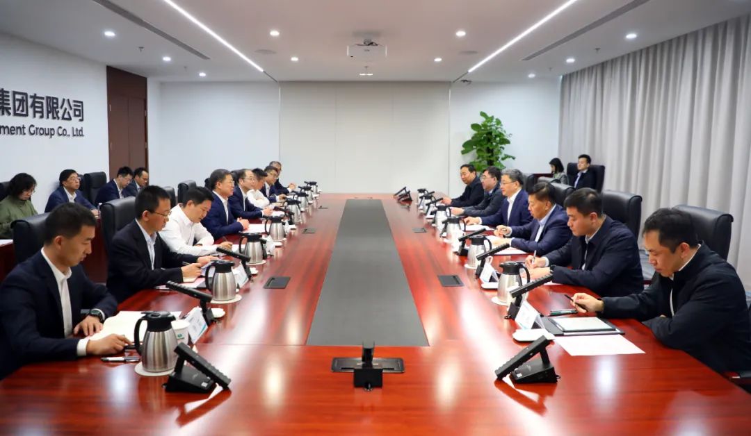 中國電氣裝備黨委書記、董事長李洪鳳會見濟南市委副書記、市長于海田