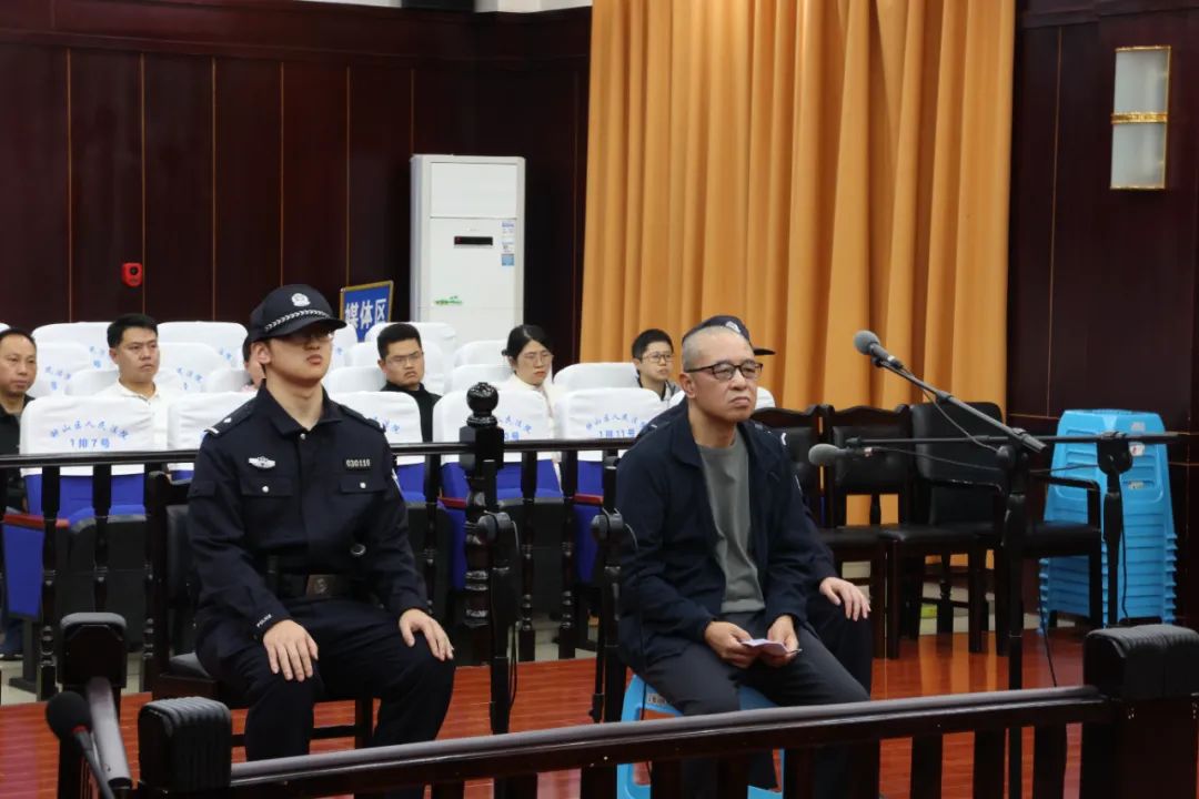 貴州電網(wǎng)原專職董事徐銘受賄、行賄案一審宣判