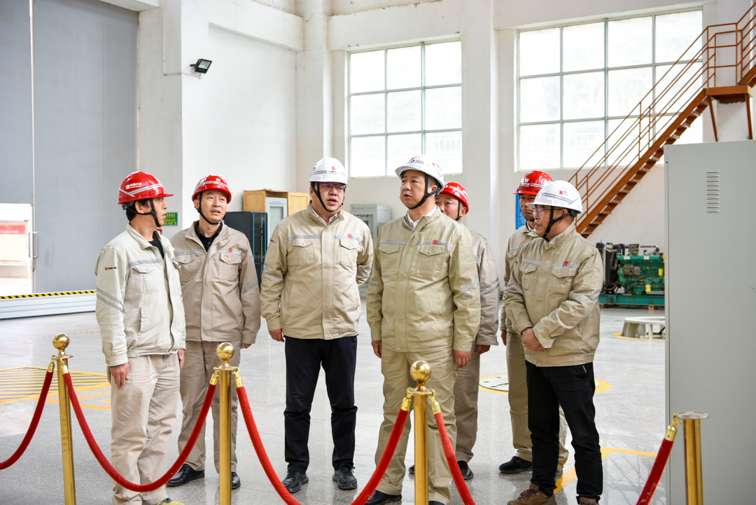 大唐甘肅公司黨委書記、董事長王建偉到碧口水電廠調(diào)研指導(dǎo)工作