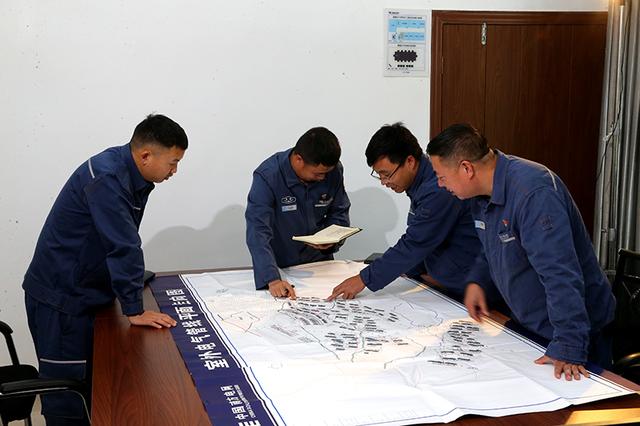 貴州興義供電局研發(fā)“智電擎鋒”機(jī)器人，實(shí)現(xiàn)營(yíng)配協(xié)同新突破